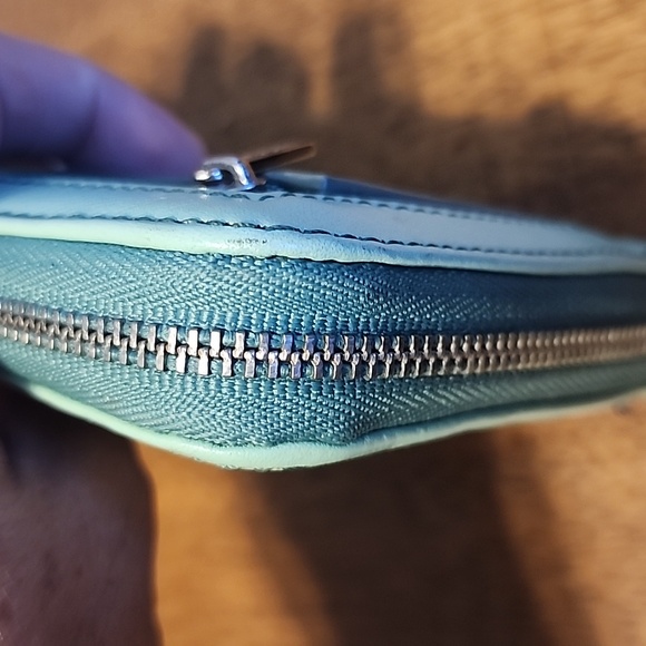 Fossil Mint Green wristlet - Picture 9 of 16